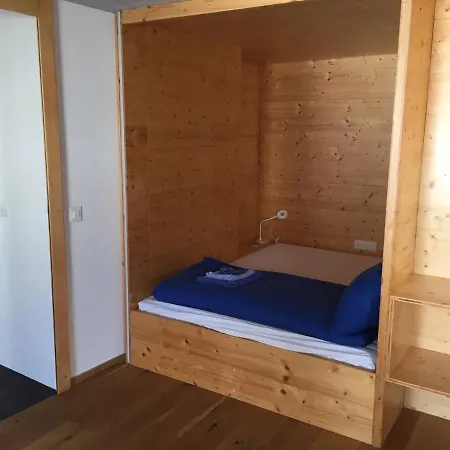 Des Alpes מלון 3*